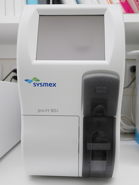 多項目自動血球計数装置（sysmex pocH™-80i）